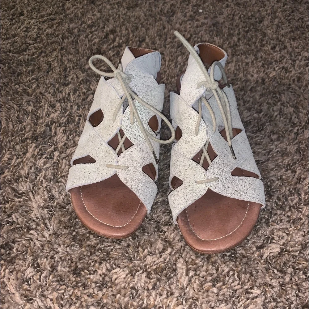 Donald J Pliner Dali Lace Up Sandal Wedge Size 8.5